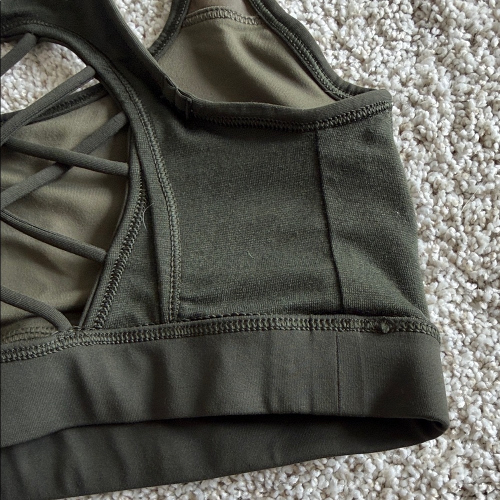 lululemon athletica Dark olive Green Sports Bra size 4 - Picture 9 of 11
